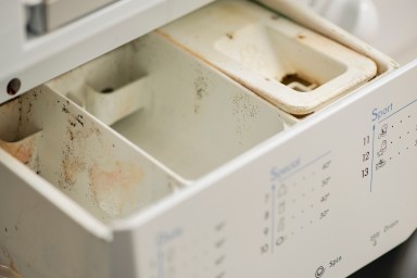 Dirty detergent container