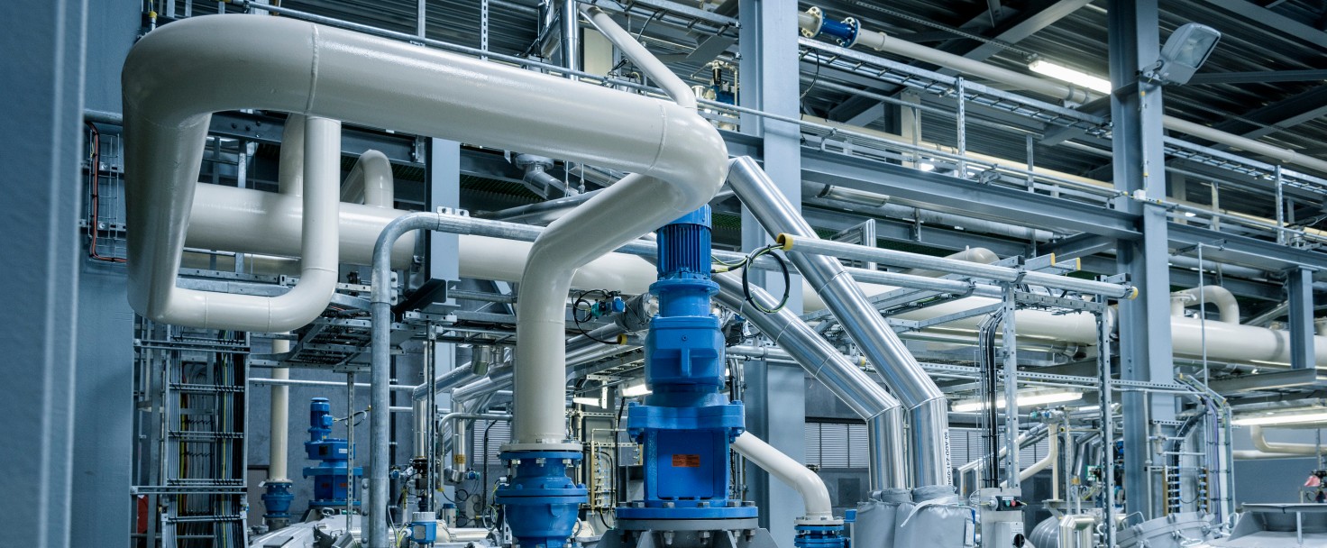Tanks and pipes in oil blending plant, Antwerp, Belgium, Europe