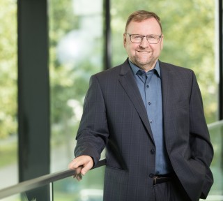 Portrait photo Dr. Andreas Kicherer